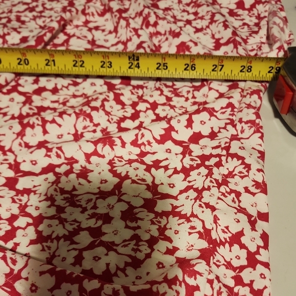 NWT Floral Cold Shoulder Top with Twist Detail - Picture 6 of 11